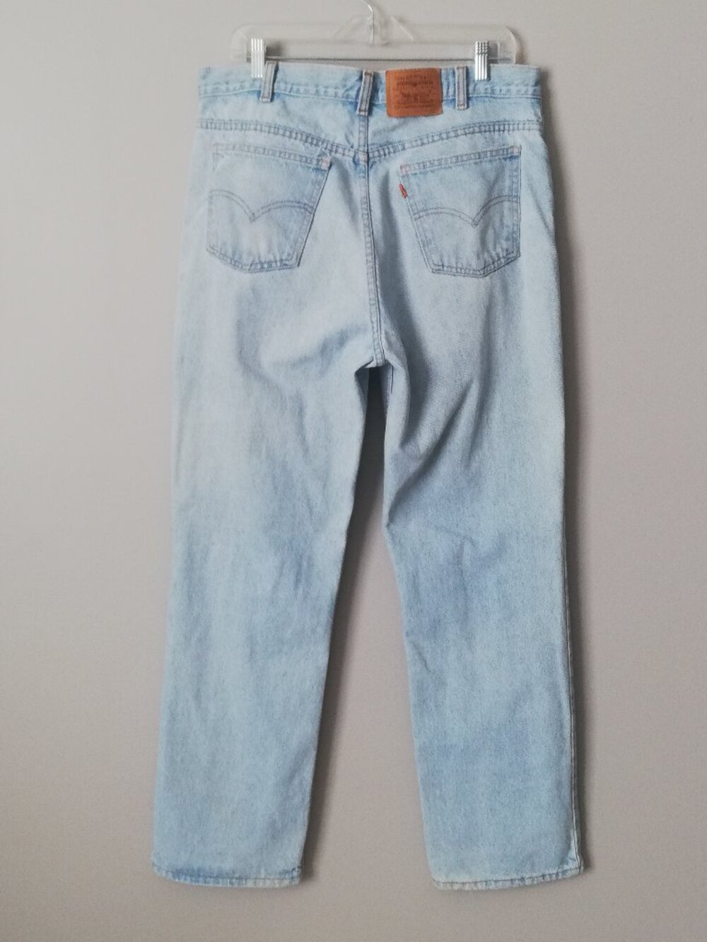 Made In Canada Levi’s 550 Relaxed Tapered Jeans Light Wash 36x30